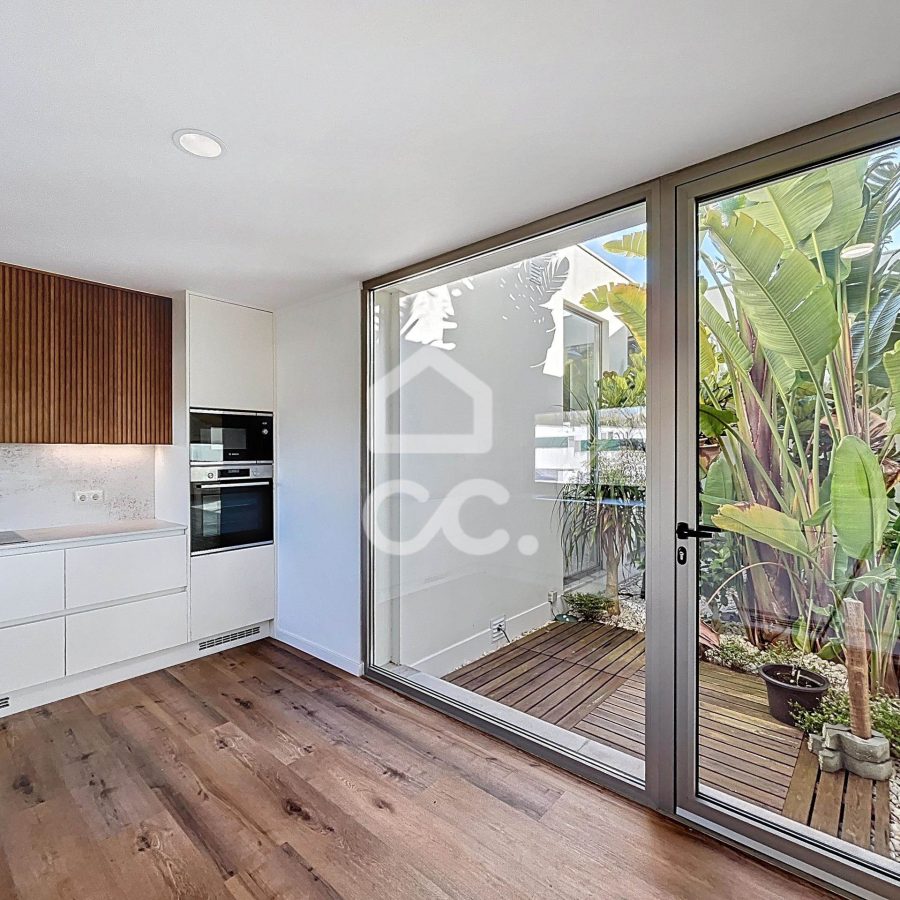 2032-109270-86bc868e92279ff7abe4d544f0549647a6f61f1c1396b6d70f9b3fee2135fd23-f3bdc3dd-7aee-410b-a927-bc776f439304