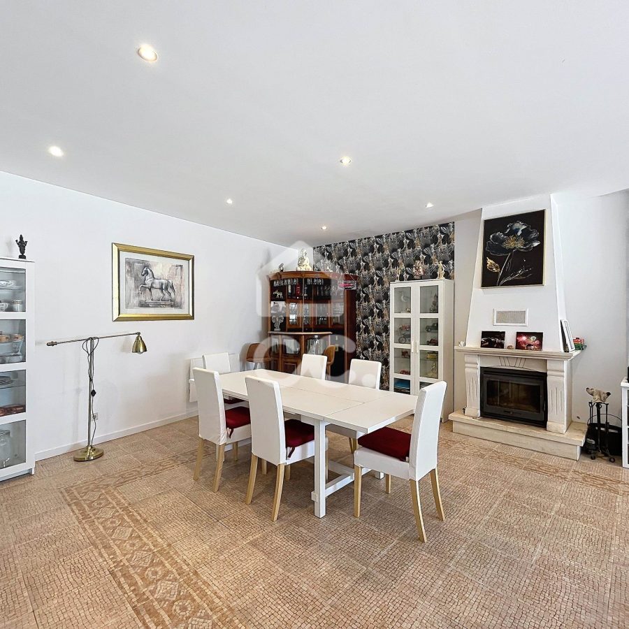 2032-109754-86bc868e92279ff7abe4d544f0549647a6f61f1c1396b6d70f9b3fee2135fd23-cdff59c2-5e00-4e00-8a52-cf2851c2e8f4