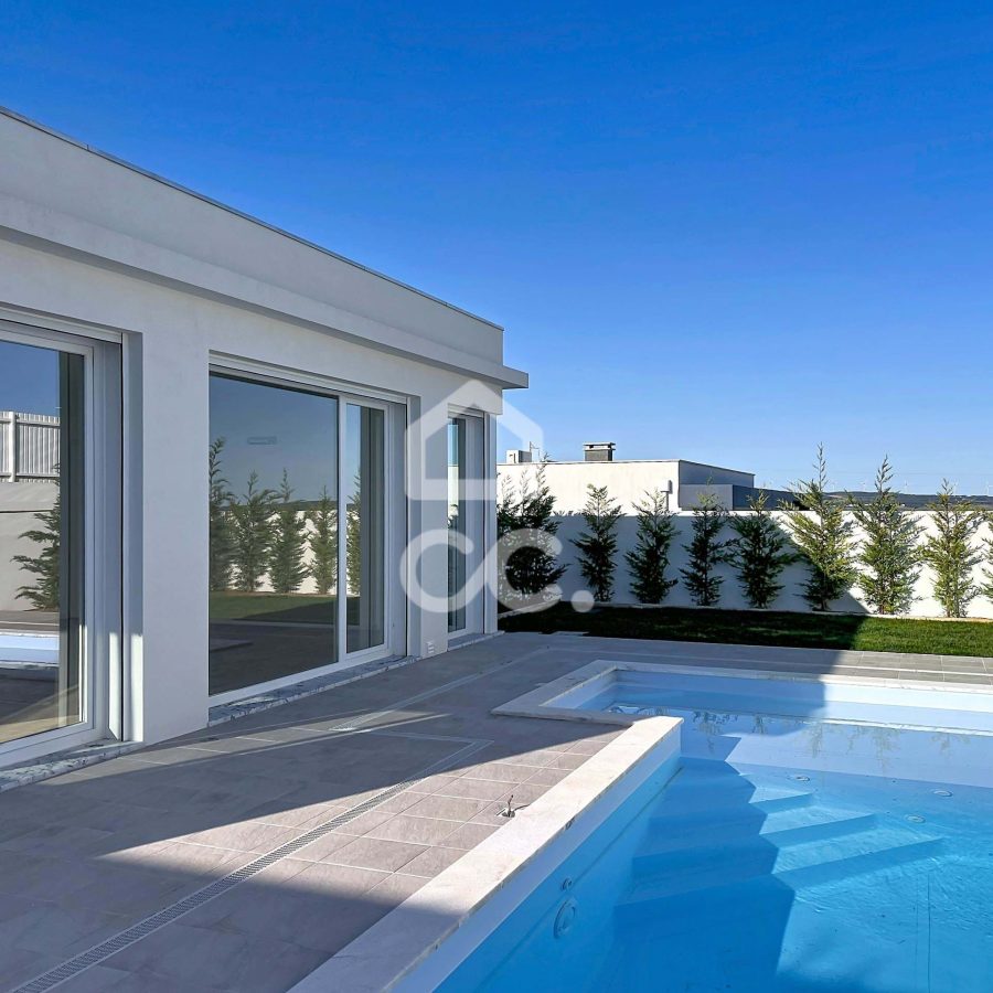 2032-109807-86bc868e92279ff7abe4d544f0549647a6f61f1c1396b6d70f9b3fee2135fd23-d903c835-fbb4-4bff-bbce-5da2f738d563